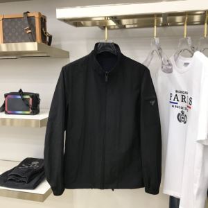 2020SS数量限定プラダ コピー ジャケットPRADA春夏コレクション 大人の品格漂う 防寒性抜群カジュアルなウィンドブレーカー 黒