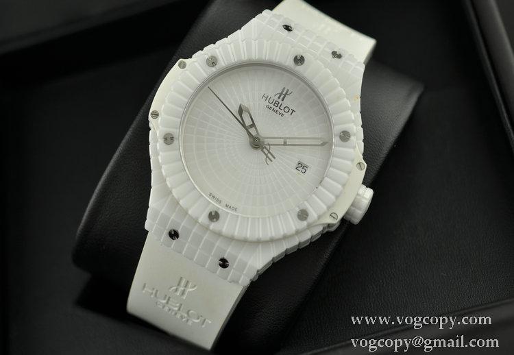 スイスムーブメンノ7750 Hublot ウブロ メンズ腕時計 自動巻き 3針クロノグラフ 日付表示 39MM セラミック ラバー