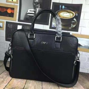 ファッションの最先端アルマーニ 18ＳＳ美品 ARMANI 上品でファッション ハンドバッグ 大流行中