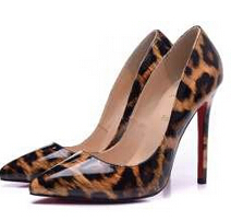 お買い物 2020 Christian Louboutinクリスチャンルブタン 大人っぽくエレガントなパンプス
