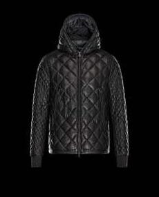 カジュアル　 2020秋冬 moncler モンクレール 軽くて柔らかい　ダウンジャケット