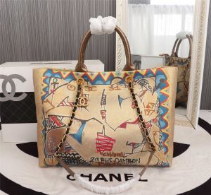 シャネル 2020春夏は人気定番 CHANEL 今季のトレンド人気新作 レディースバッグ 大人のカジュアルスタイル 快適な着心地