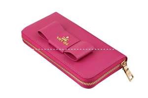 美品　プラダ【PRADA】リボンファスナー付長財布 並行輸入品 P05R