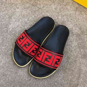 2020年春夏流行ファッション サンダル デザイン抜群のアイテム フェンディ FENDI トレンド感があって涼しげ