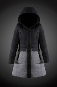 2020 秋冬 濡れによる保温力の低下を防ぎ MONCLER モンクレール レディース ダウンジャケット8812