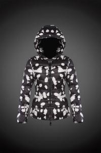 2020 秋冬 MONCLER モンクレール ボディラインにぴったり レディース ダウンジャケット8827