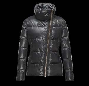 入手困難 2020秋冬 MONCLER モンクレール ダウンジャケット