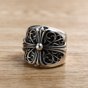 リング指輪 旬の気分を絶妙にクロムハーツCHROME HEARTS 春夏らしい華やか