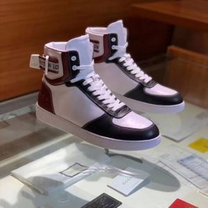 ハイトップシューズ 2020春夏の大注目トレンド おすすめ大人かわいい着こなし ルイ ヴィトン LOUIS VUITTON