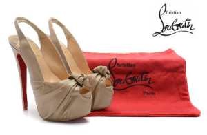 めちゃくちゃお得 2020 Christian Louboutin クリスチャンルブタンパンプス