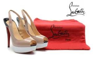 2020夏コーデにChristian Louboutin クリスチャンルブタンパンプス