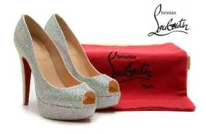 存在感◎ 2020 Christian Louboutin クリスチャンルブタンパンプス