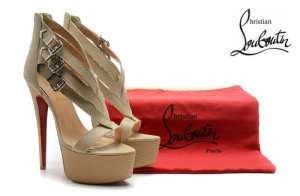2020 人気が爆発 Christian Louboutin クリスチャンルブタンパンプス