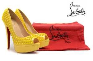 完売品 2020 Christian Louboutin クリスチャンルブタンパンプス