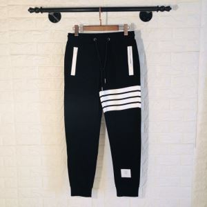 トムブラウン注目されている THOM BROWNE チノパン 2020年春夏コレクション