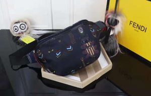 超激安価格 フェンディ FENDI ミックス感が溢れる ウエストポーチ 2020新品入荷