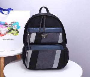プラダ ファッションに合わせ PRADA 限定アイテム特集 リュック お値段もお求めやすい