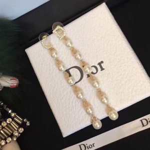 20新作です イヤリング ストリート界隈でも人気 ディオール DIOR ストリート系に大人気