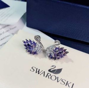 2020年春夏コレクション スワロフスキー絶対に見逃せない SWAROVSKI ピアス 今なお素敵なアイテムだ