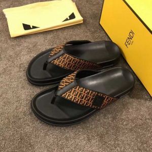 特に夏は人気アイテム フェンディ 2020春夏人気トレンドアイテム FENDI サンダル