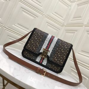 バーバリー 2020春夏人気トレンドアイテム BURBERRY おしゃれ上級者に挑戦 レディースバッグ オシャレ印象で人気の高い