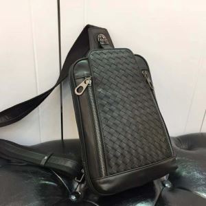 今季は特に注目ファション ボッテガ ヴェネタ BOTTEGA VENETA ショルダーバッグ 夏らしい季節感