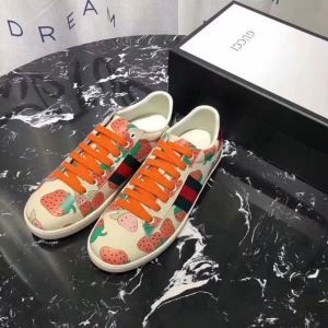2020トレンドスタイル グッチ GUCCI カジュアルシューズ ファッション感が満点