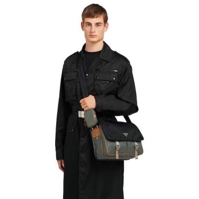 PRADA プラダ ショルダーバッグ 目を引く ★安心★追跡付