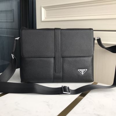 PRADA プラダ ショルダーバッグ 売れ筋のいい 個性派
