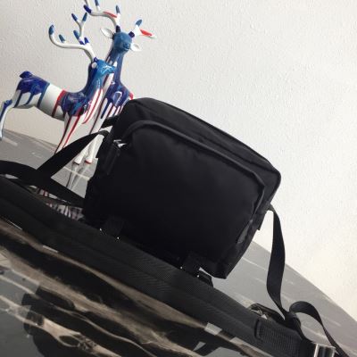 PRADA プラダ ショルダーバッグ 売れ筋のいい 爆買いセール