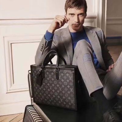 M44952 LOUIS VUITTON ルイヴィトン 手持ち&ショルダー掛け 売れ筋のいい 高級感を引き立てる