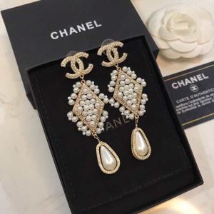 お手頃プライス シャネル CHANEL ピアス 20SSトレンドお値段もお求めやすい