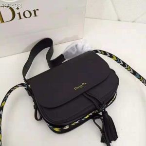 ショルダーバッグ 海外先行発売今季新作登場 3色可選 ディオール DIOR 主役級のアイテム