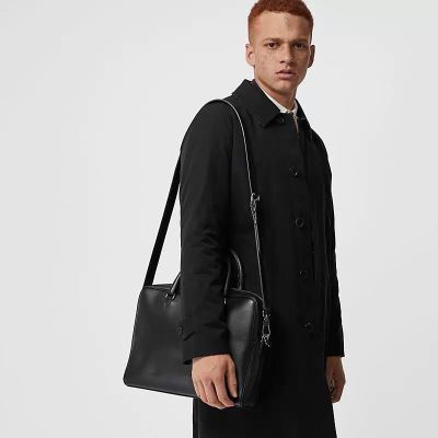 美品！ BURBERRY バーバリー 手持ち&ショルダー掛け 目を引く