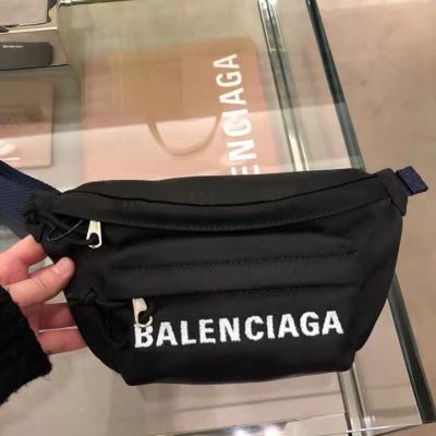 BALENCIAGAバレンシアガ ★安心★追跡付 ウエストバッグ、チェストバッグ 人気 ランキング 