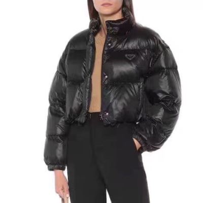 PRADA プラダ 綿服/ダウンジャケット 一味違うケーブル編みが魅力満点