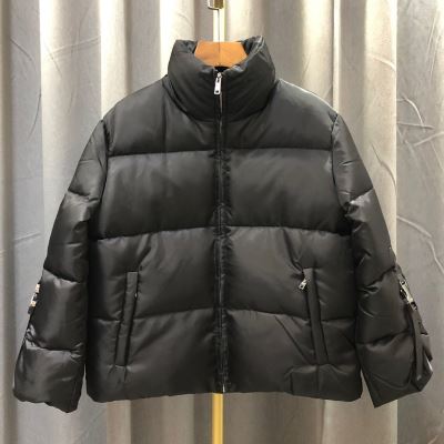 PRADA プラダ 綿服/ダウンジャケット 存在感◎