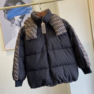  FENDI フェンデイ 綿服/ダウンジャケット 入手困難 カジュアルに着こなせるデザイン
