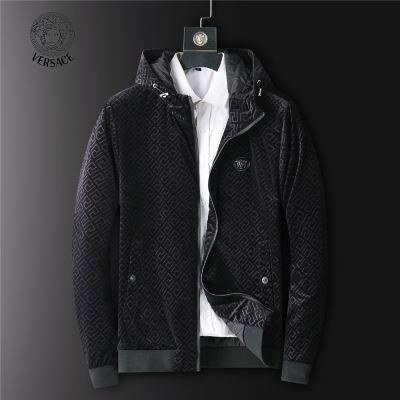  VERSACE ヴェルサーチェ 綿服/ダウンジャケット 弾力性に優れ 贈り物にも◎