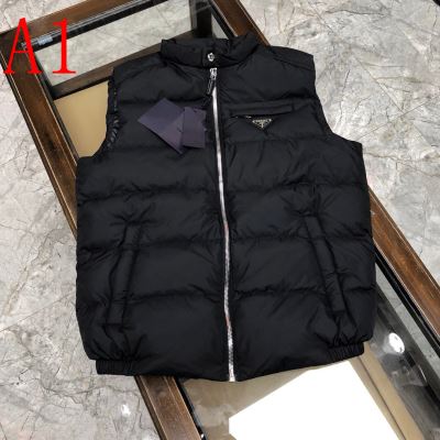 PRADA プラダ 綿服/ダウンジャケット 美品！ 贈り物にも◎