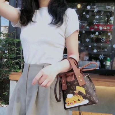 ルイヴィトン LOUIS VUITTON ★安心★追跡付 手持ち&ショルダー掛け 最新商品即完売 先行入手