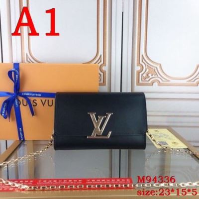 ルイヴィトン LOUIS VUITTON ★安心★追跡付 肩掛けバッグ / ワンショルダーバッグ 最新商品即完売 M94336