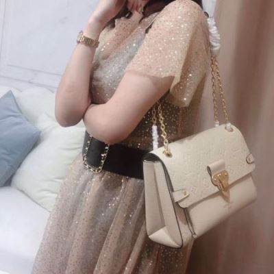 ルイヴィトン LOUIS VUITTON ★安心★追跡付 手持ち&ショルダー掛け 最新商品即完売 M44151