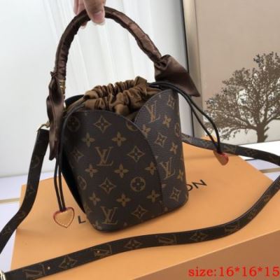 ルイヴィトン LOUIS VUITTON ★安心★追跡付 手持ち&ショルダー掛け 最新商品即完売 セール価格