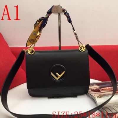 フェンデイ FENDI ★安心★追跡付 手持ち&ショルダー掛け 最新商品即完売 完売必須
