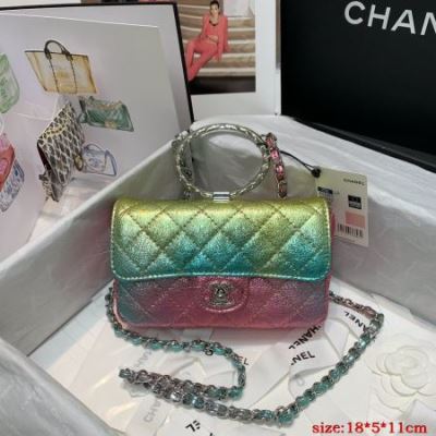 シャネル CHANEL ★安心★追跡付 手持ち&ショルダー掛け 最新商品即完売 足下注目してくれる