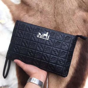 2020年春夏シーズンの人気 春夏シンプルファッションでOK エルメス HERMES ポーチ