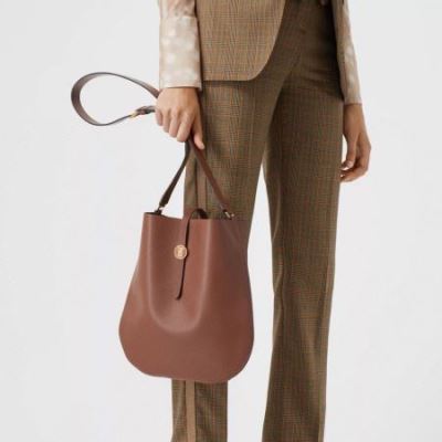 バーバリー BURBERRY ★安心★追跡付 肩掛けバッグ / ワンショルダーバッグ 今年も人気 完売間近