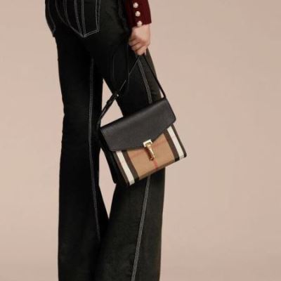 バーバリー BURBERRY ★安心★追跡付 肩掛けバッグ / ワンショルダーバッグ 最新商品即完売 少量入荷☆限定モデル