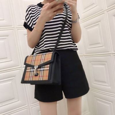 バーバリー BURBERRY ★安心★追跡付 肩掛けバッグ / ワンショルダーバッグ 最新商品即完売 完売必須